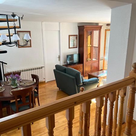 Ferienwohnung Precioso Duplex En Puigcerda Con Plaza De Parking Exterior foto